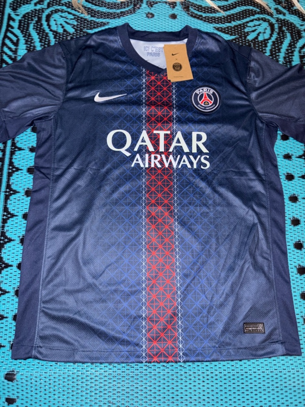 Paris-Saint-Germain (PSG) 25-26 Home Jersey/Kit (Medium & Large)